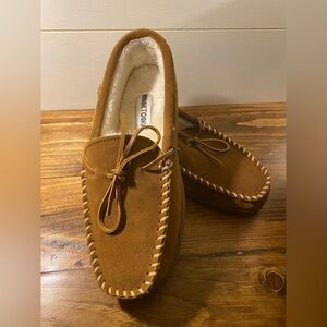 Minnetonka Men's Tan Leather Suede Loafers